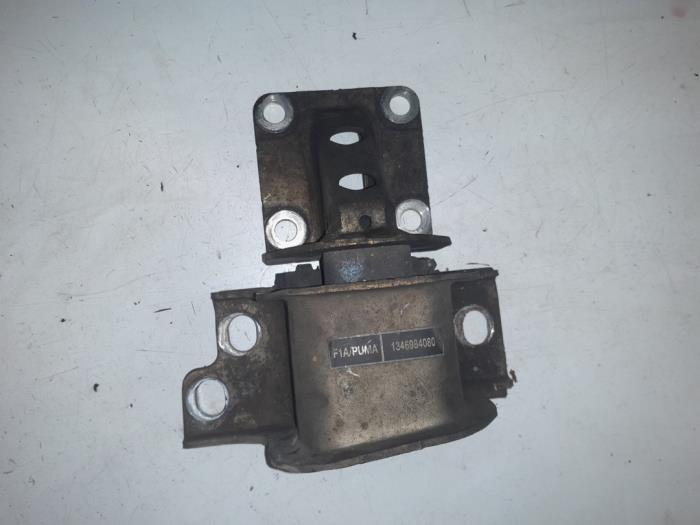 Used Engine mount Peugeot Boxer (U9) 2.2 HDi 120 Euro 4 Price € 30,00 Margin scheme offered by A.T.S. van de Wiel