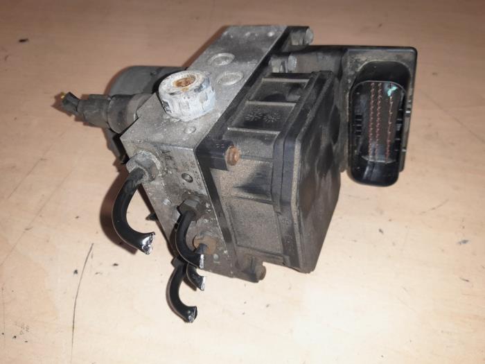 Gebrauchte ABS Pumpe Alfa Romeo GT (937) 1.9 JTD 16V Multijet Preis € 70,00 Margenregelung angeboten von A.T.S. van de Wiel