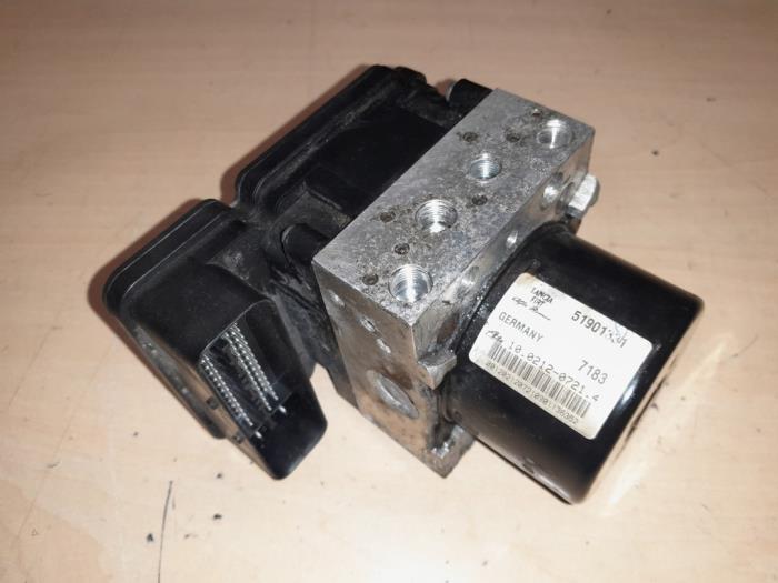 Usagé Pompe ABS Alfa Romeo Giulietta (940) 1.6 JTDm 16V Prix € 125,00 Règlement à la marge proposé par A.T.S. van de Wiel