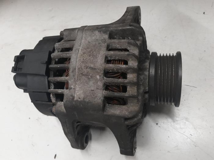 Gebrauchte Dynamo Alfa Romeo GT (937) 1.9 JTD 16V Multijet Preis € 55,00 Margenregelung angeboten von A.T.S. van de Wiel