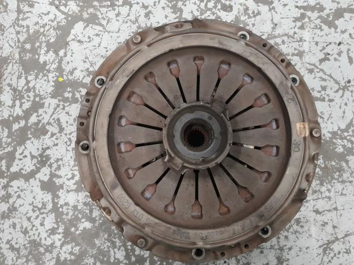 Gebrauchte Doppelte Masse Schwungrad Alfa Romeo GT (937) 1.9 JTD 16V Multijet Preis € 95,00 Margenregelung angeboten von A.T.S. van de Wiel