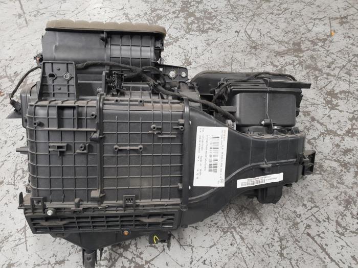 Cuerpo de calefactor de un Fiat Ducato (250) 2.3 D 130 Multijet 2018