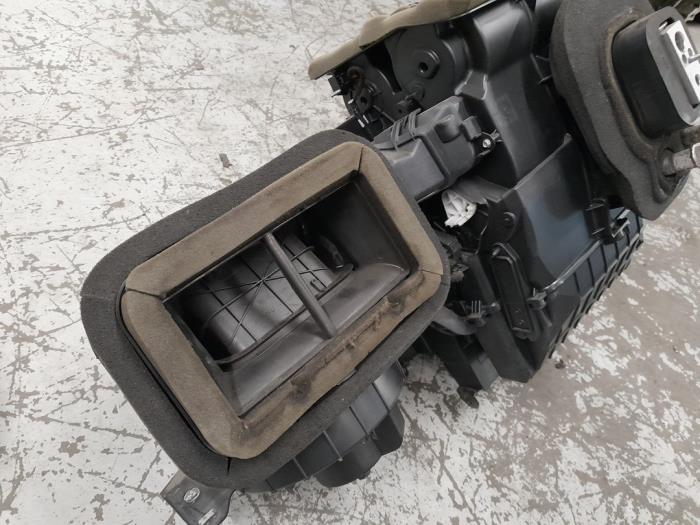 Cuerpo de calefactor de un Fiat Ducato (250) 2.3 D 130 Multijet 2018