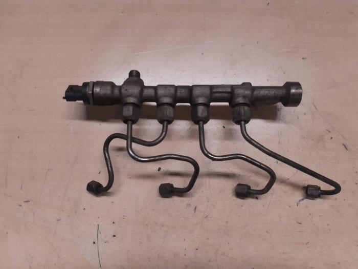 Usagé Système d'injection Alfa Romeo Giulietta (940) 1.6 JTDm 16V Prix € 85,00 Règlement à la marge proposé par A.T.S. van de Wiel
