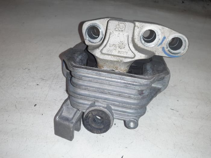 Used Engine mount Alfa Romeo Giulietta (940) 1.75 TBI 16V QV Price € 55,00 Margin scheme offered by A.T.S. van de Wiel