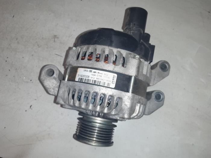 Begagnade Dynamo Alfa Romeo Giulietta (940) 1.75 TBI 16V QV Pris € 190,00 Marginaltabell erbjuds av A.T.S. van de Wiel
