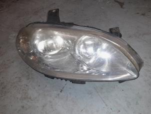 Used Headlight, right Fiat Croma (194) 1.9 JTD Multijet 16V Price € 40,00 Margin scheme offered by A.T.S. van de Wiel