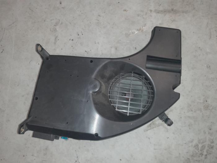 Używane Subwoofer Fiat Croma (194) 1.9 D Multijet 16V Cena € 125,00 Procedura marży oferowane przez A.T.S. van de Wiel