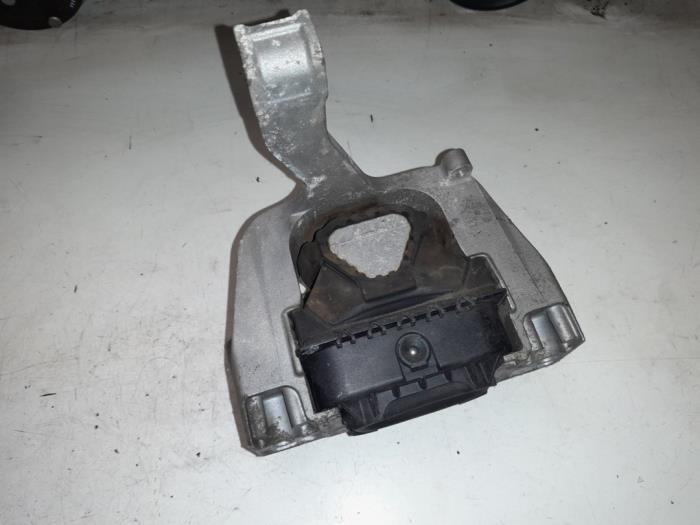 Gebrauchte Motorlager Seat Leon ST (5FF) 1.6 TDI Ecomotive 16V Preis € 25,00 Margenregelung angeboten von A.T.S. van de Wiel