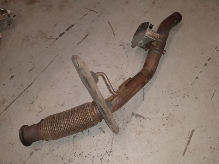 Usagé Tube échappement avant Seat Leon ST (5FF) 1.6 TDI Ecomotive 16V Prix € 45,00 Règlement à la marge proposé par A.T.S. van de Wiel