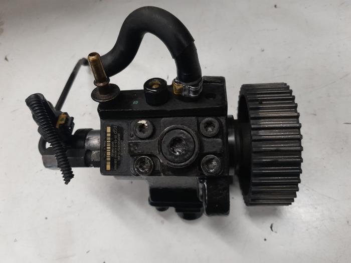Gebrauchte Kraftstoffpumpe Mechanisch Fiat Croma (194) 1.9 D Multijet 16V Preis € 125,00 Margenregelung angeboten von A.T.S. van de Wiel