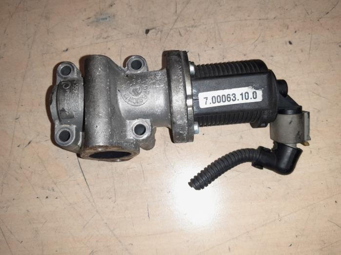 Gebrauchte AGR Ventil Fiat Croma (194) 1.9 D Multijet 16V Preis € 45,00 Margenregelung angeboten von A.T.S. van de Wiel