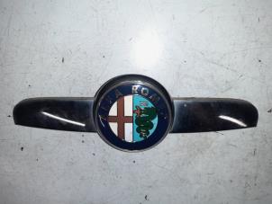 Używane Emblemat Alfa Romeo 159 Sportwagon (939BX) 1.8 MPI 16V Cena € 35,00 Procedura marży oferowane przez A.T.S. van de Wiel