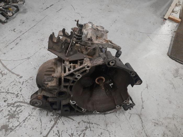 Gearbox from a Peugeot Boxer (U9) 2.2 HDi 100 Euro 4 2011