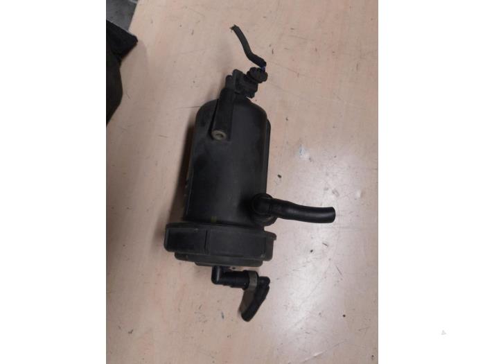 Fuel filter housing from a Peugeot Boxer (U9) 2.2 HDi 100 Euro 4 2011