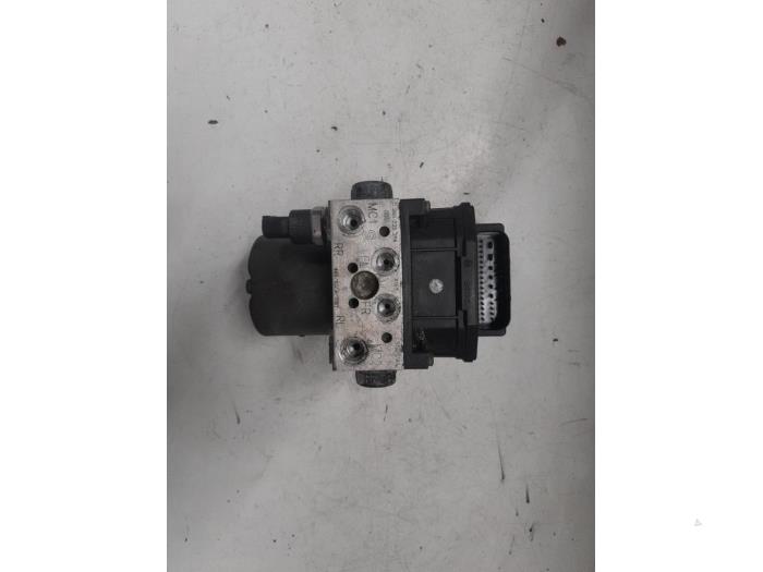 Gebrauchte ABS Pumpe Alfa Romeo GT (937) 1.9 JTD 16V Multijet Preis € 70,00 Margenregelung angeboten von A.T.S. van de Wiel