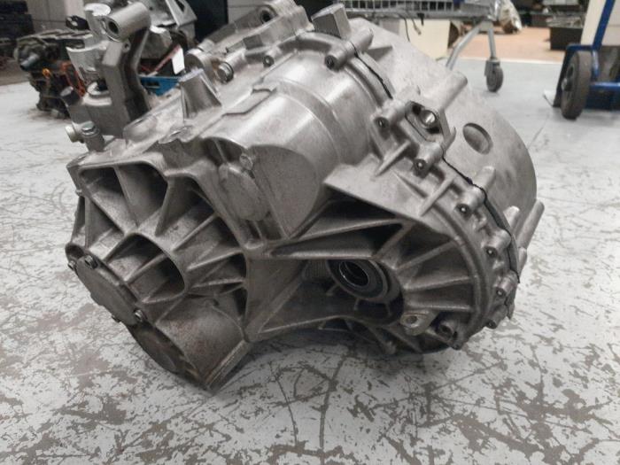 Getriebe van een Volkswagen Crafter (SY) 2.0 TDI 2019