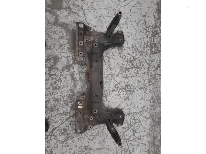 Usados Subchasis Alfa Romeo GT (937) 1.9 JTD 16V Multijet Precio € 95,00 Norma de margen ofrecido por A.T.S. van de Wiel