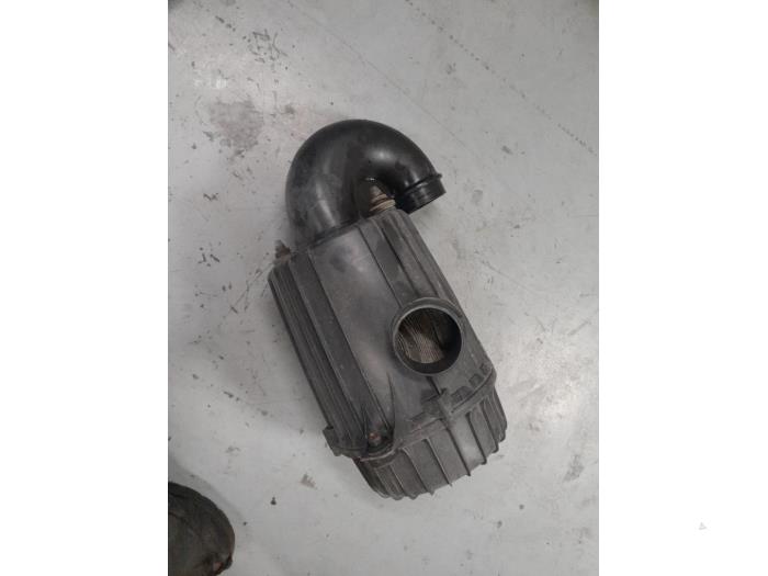 Gebrauchte Luftfiltergehäuse Peugeot Boxer (U9) 2.2 HDi 130 Euro 5 Preis € 85,00 Margenregelung angeboten von A.T.S. van de Wiel