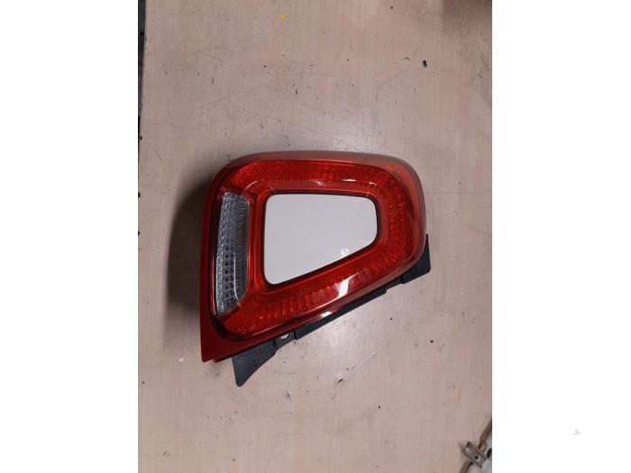 Taillight, left from a Fiat 500 (312) 0.9 TwinAir 60 2017