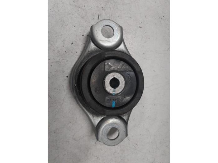 Used Engine mount Fiat 500 (312) 0.9 TwinAir 60 Price € 35,00 Margin scheme offered by A.T.S. van de Wiel