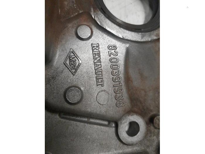 Timing cover from a Mercedes-Benz Citan (415.6) 1.5 109 CDI 2017