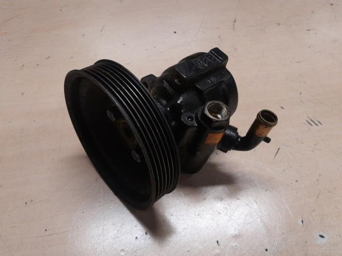 Usagé Pompe de direction Alfa Romeo 156 (932) 1.9 JTD Prix € 55,00 Règlement à la marge proposé par A.T.S. van de Wiel