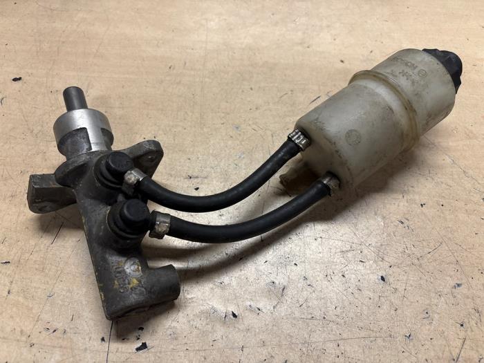 Used Master cylinder Alfa Romeo 166 3.0 V6 24V Price € 35,00 Margin scheme offered by A.T.S. van de Wiel