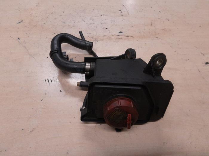 Begagnade Styrservotank Alfa Romeo 156 (932) 2.0 Twin Spark 16V Pris € 15,00 Marginaltabell erbjuds av A.T.S. van de Wiel