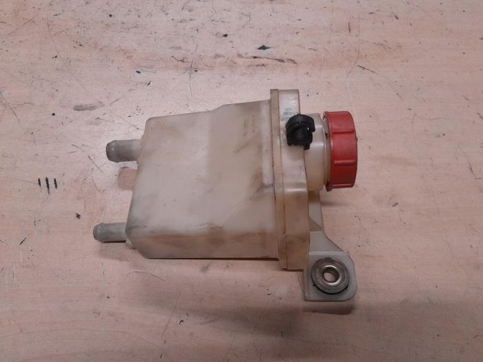 Begagnade Styrservotank Alfa Romeo 156 (932) 2.5 V6 24V Pris € 15,00 Marginaltabell erbjuds av A.T.S. van de Wiel
