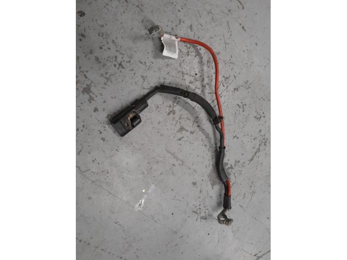 Używane Biegun akumulator Seat Leon (5FB) 1.2 TSI Ecomotive 16V Cena € 25,00 Procedura marży oferowane przez A.T.S. van de Wiel