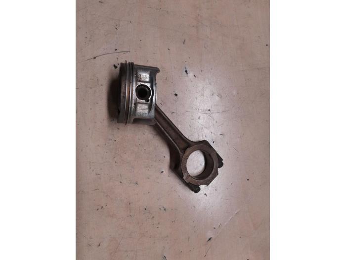 Gebrauchte Kolben Alfa Romeo 147 (937) 1.6 Twin Spark Veloce 16V Preis € 40,00 Margenregelung angeboten von A.T.S. van de Wiel