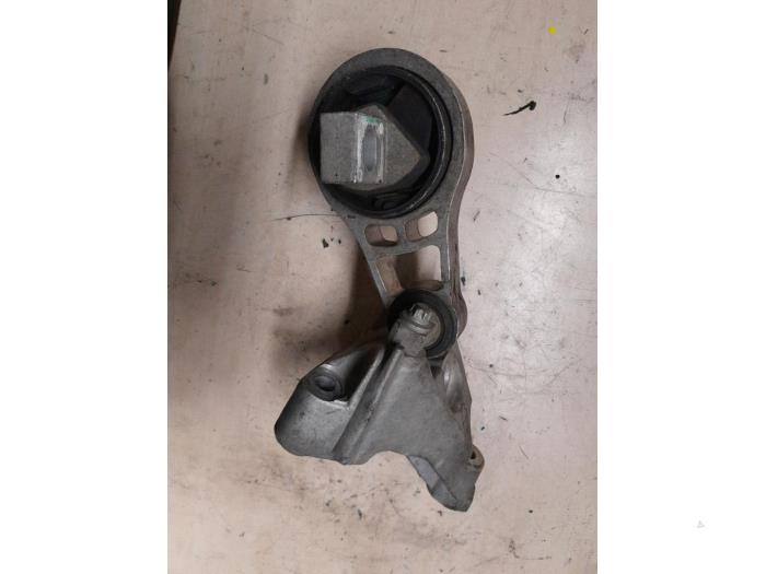 Usagé Support moteur Alfa Romeo 159 Prix € 45,00 Règlement à la marge proposé par A.T.S. van de Wiel