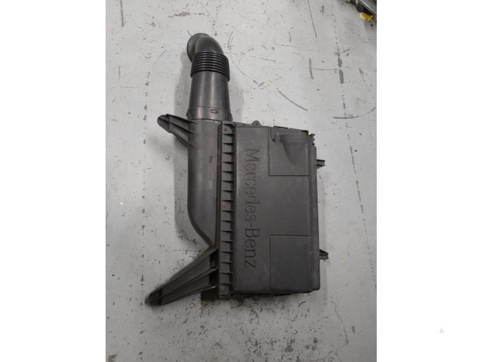 Gebrauchte Luftfiltergehäuse Mercedes Vito (639.6) 2.2 109 CDI 16V Preis € 85,00 Margenregelung angeboten von A.T.S. van de Wiel