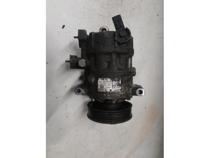 Air conditioning pump from a Volkswagen Polo V (6R) 1.2 TSI 2013