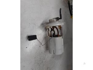 Used Electric fuel pump Alfa Romeo 159 (939AX) 2.2 JTS 16V Price € 175,00 Margin scheme offered by A.T.S. van de Wiel