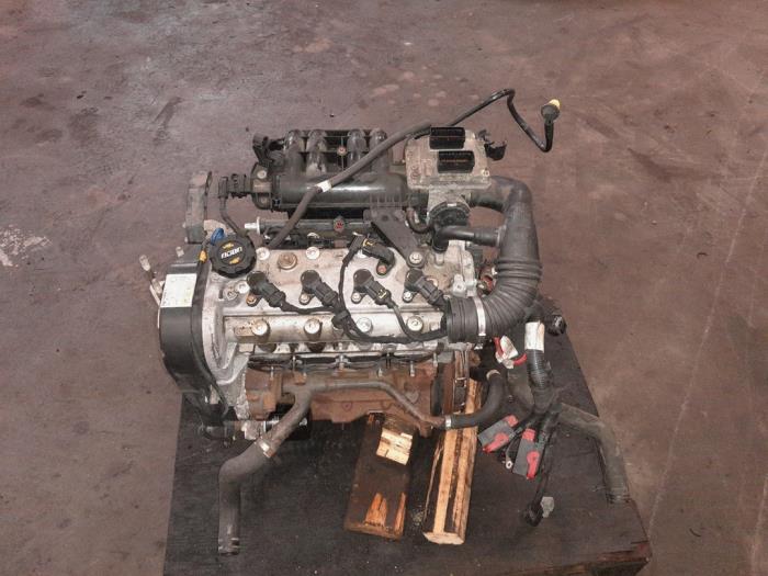 Motor van een Lancia Ypsilon (843) 1.4 16V 2004