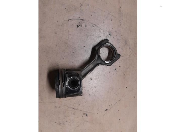 Usados Pistón Alfa Romeo Brera (939) 2.4 JTDM 20V Precio € 40,00 Norma de margen ofrecido por A.T.S. van de Wiel