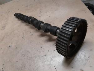 Nockenwelle van een Alfa Romeo 147 (937) 1.9 JTD 115 2004