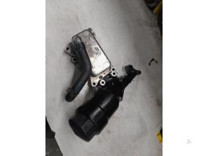 Usados Cuerpo de filtro de aceite Mercedes Sprinter 3,5t (906.63) 310 CDI 16V Precio € 65,00 Norma de margen ofrecido por A.T.S. van de Wiel