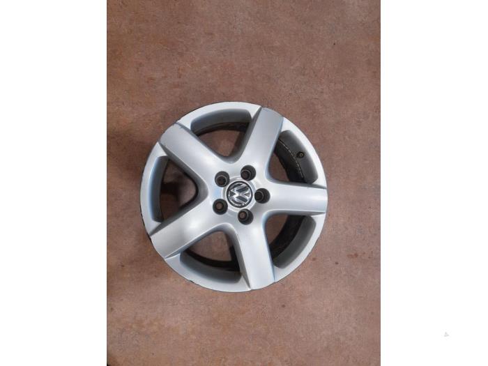 Używane Obrecz Volkswagen Golf Plus (5M1/1KP) 2.0 FSI 16V Cena € 75,00 Procedura marży oferowane przez A.T.S. van de Wiel