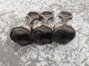 Piston from a Volkswagen Golf V (1K1) 2.0 FSI 16V 4Motion 2005