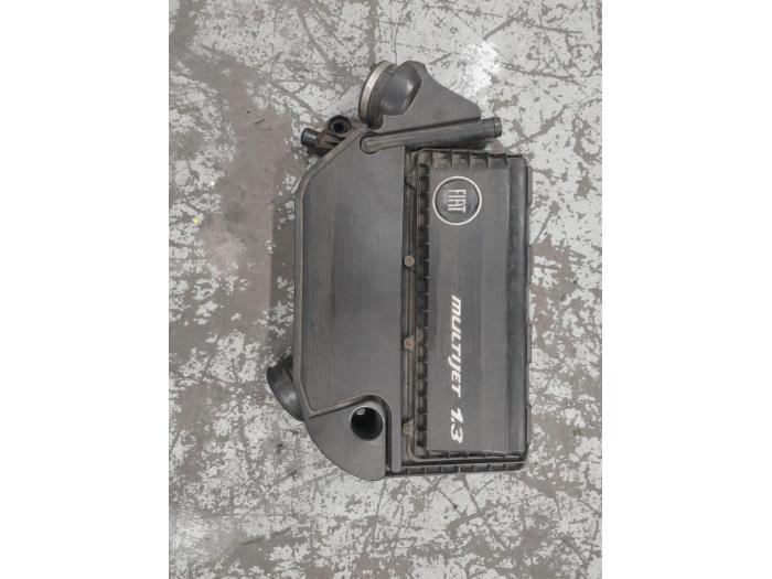 Gebrauchte Luftfiltergehäuse Fiat Fiorino (225) 1.3 JTD 16V Multijet Preis € 50,00 Margenregelung angeboten von A.T.S. van de Wiel