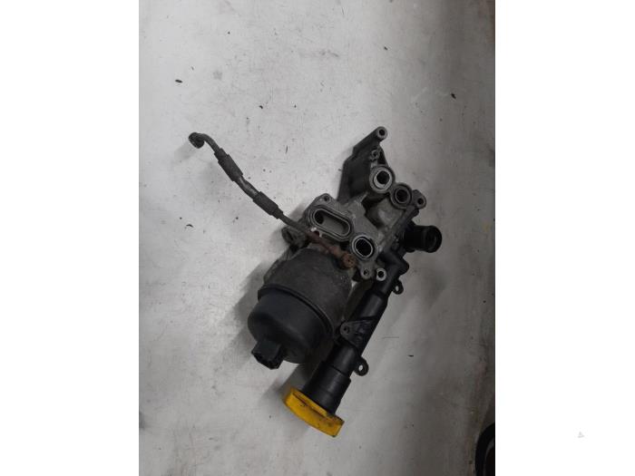 Gebrauchte Ölfiltergehäuse Opel Combo (Corsa C) 1.3 CDTI 16V Preis € 60,00 Margenregelung angeboten von A.T.S. van de Wiel