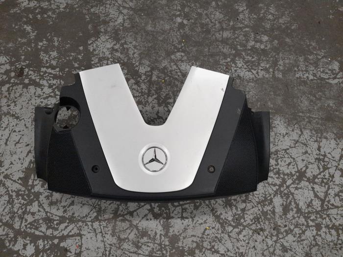Used Engine cover Mercedes Sprinter 3,5t (906.63) 310 CDI 16V Price € 60,00 Margin scheme offered by A.T.S. van de Wiel