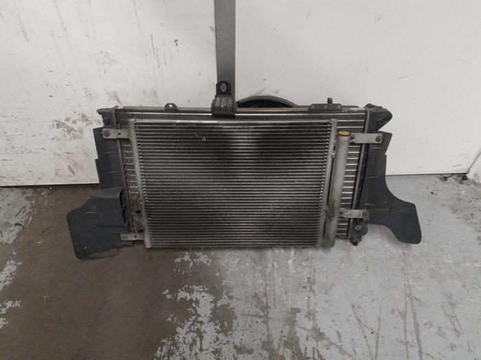 Begagnade Front Alfa Romeo 166 2.0 Twin Spark 16V Pris € 200,00 Marginaltabell erbjuds av A.T.S. van de Wiel