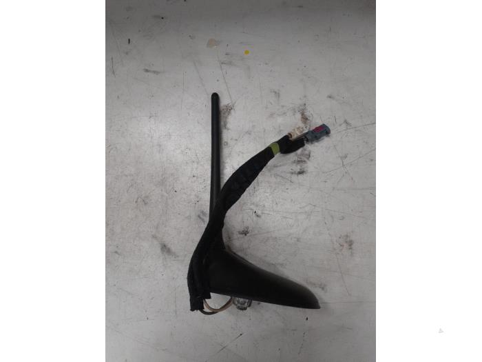 Używane Antena Fiat 500 (312) 0.9 TwinAir 80 Cena € 125,00 Procedura marży oferowane przez A.T.S. van de Wiel