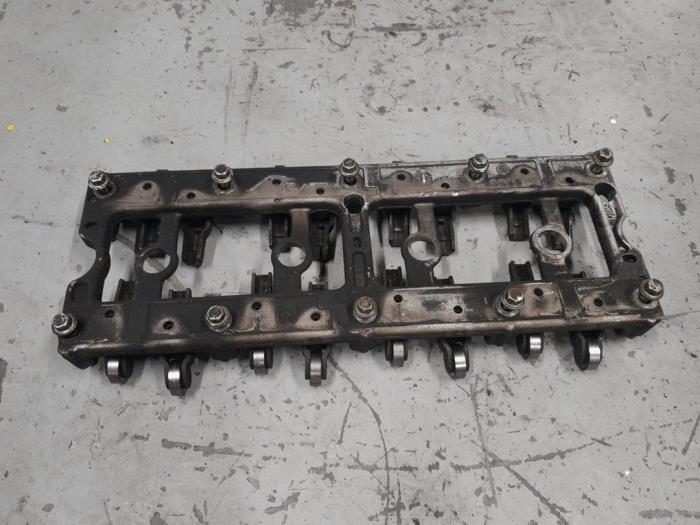 Usagé Axe culbuteur Peugeot Boxer (U9) 2.2 HDi 120 Euro 4 Prix € 185,00 Règlement à la marge proposé par A.T.S. van de Wiel
