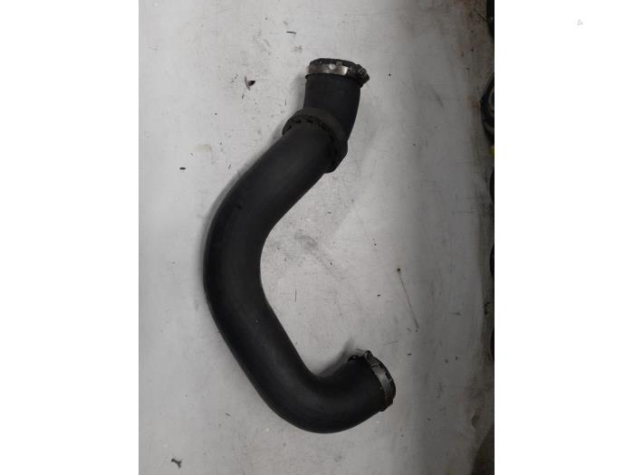 Usagé Tuyau intercooler Volkswagen Transporter T5 2.0 TDI BlueMotion Prix € 45,00 Règlement à la marge proposé par A.T.S. van de Wiel