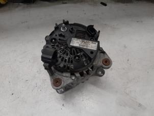 Dynamo van een Volkswagen Transporter T5 2.0 TDI BlueMotion 2012